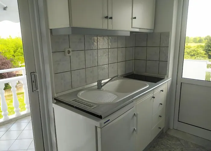 Panorama * Paralía Skotínis